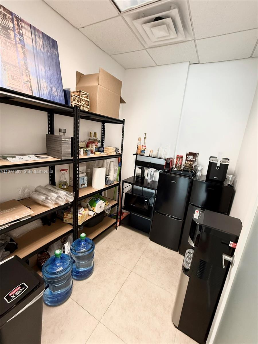 1605-1606  /   sq. ft. $ 2026-03-02 0 foto