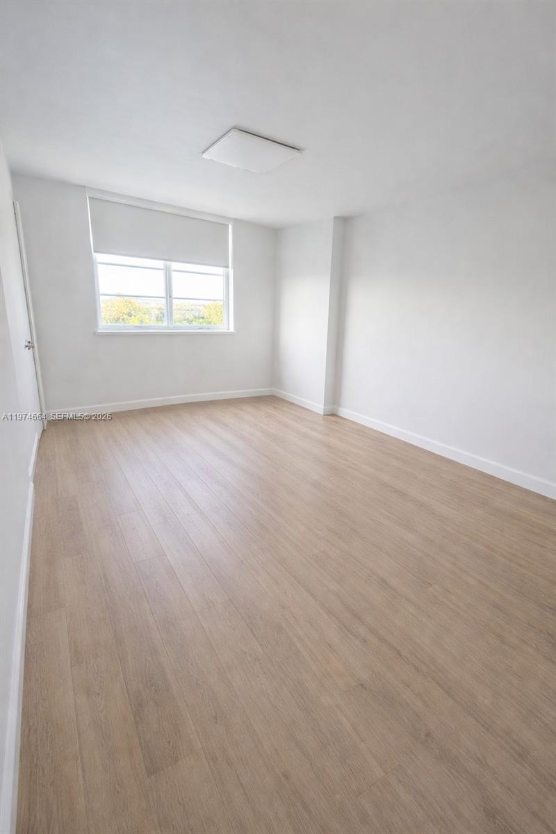 2106 3 / 3 1570 sq. ft. $ 2026-03-02 0 foto