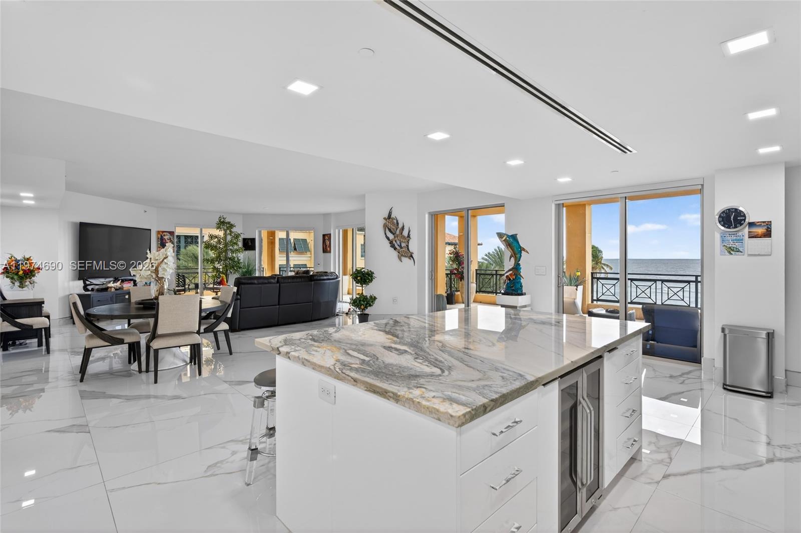 Photo of 3415 Ocean Dr  #401, Hollywood, Florida, 33019 - 