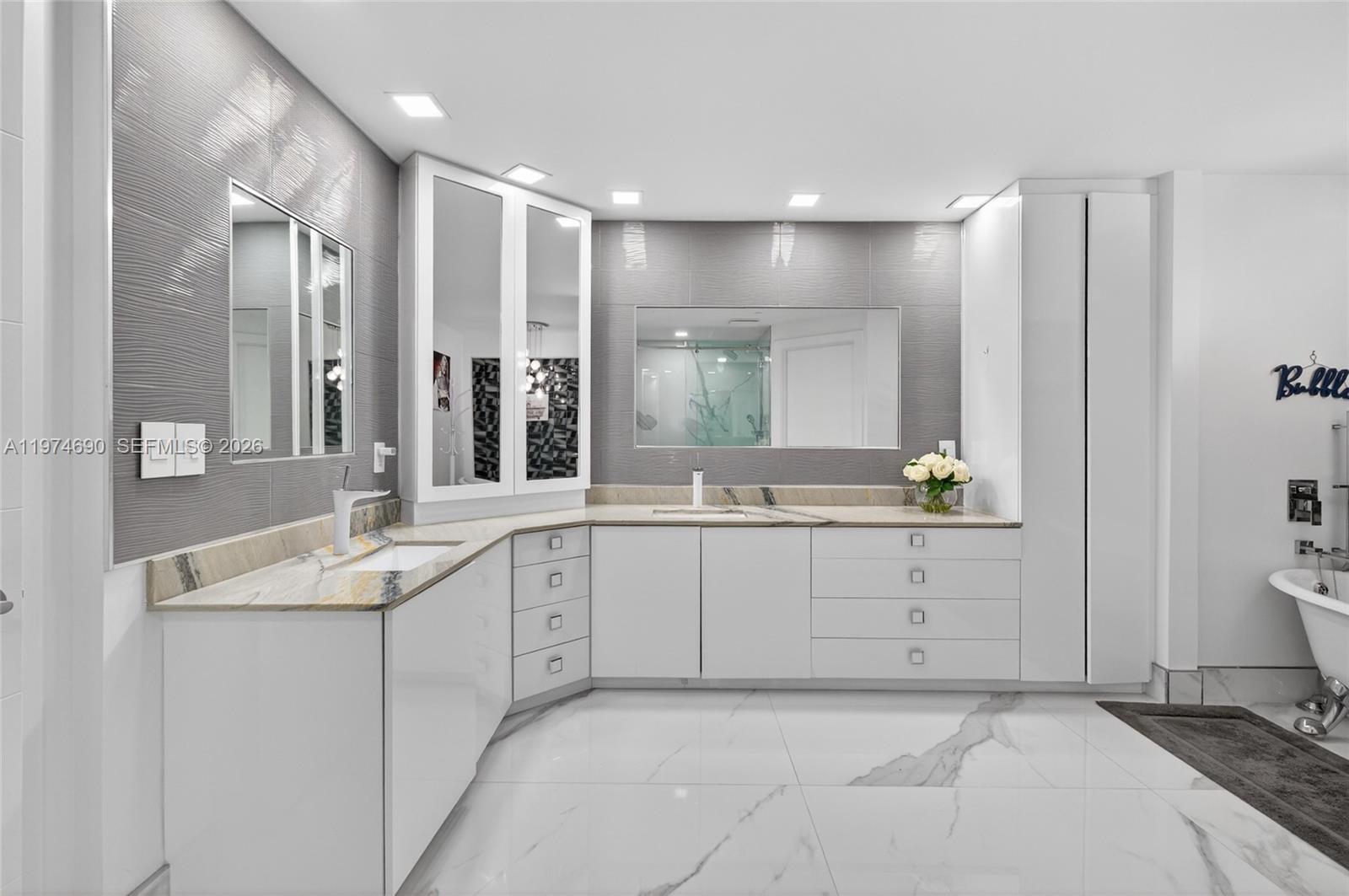 Photo of 3415 Ocean Dr  #401, Hollywood, Florida, 33019 - 