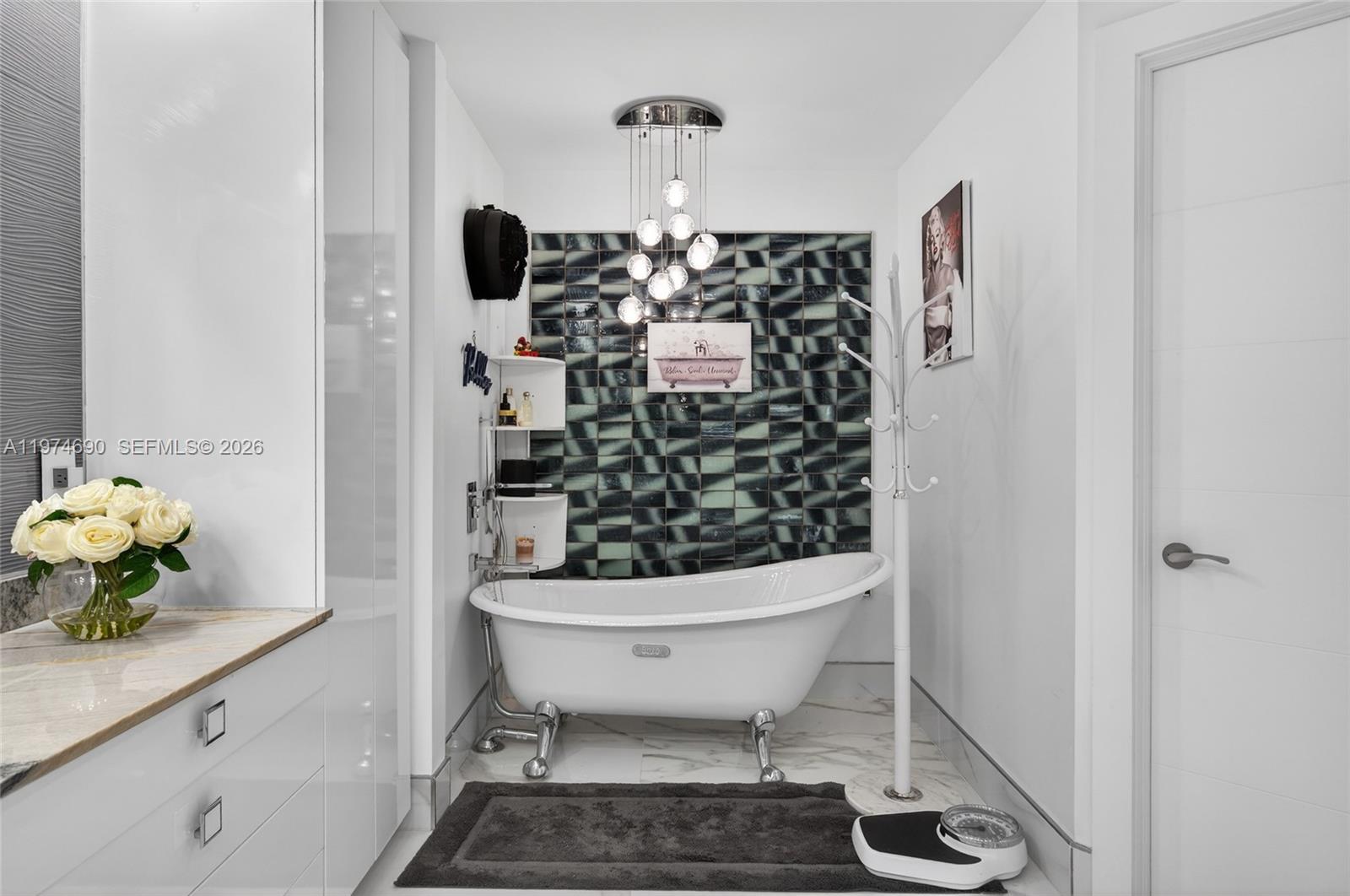 Photo of 3415 Ocean Dr  #401, Hollywood, Florida, 33019 - 