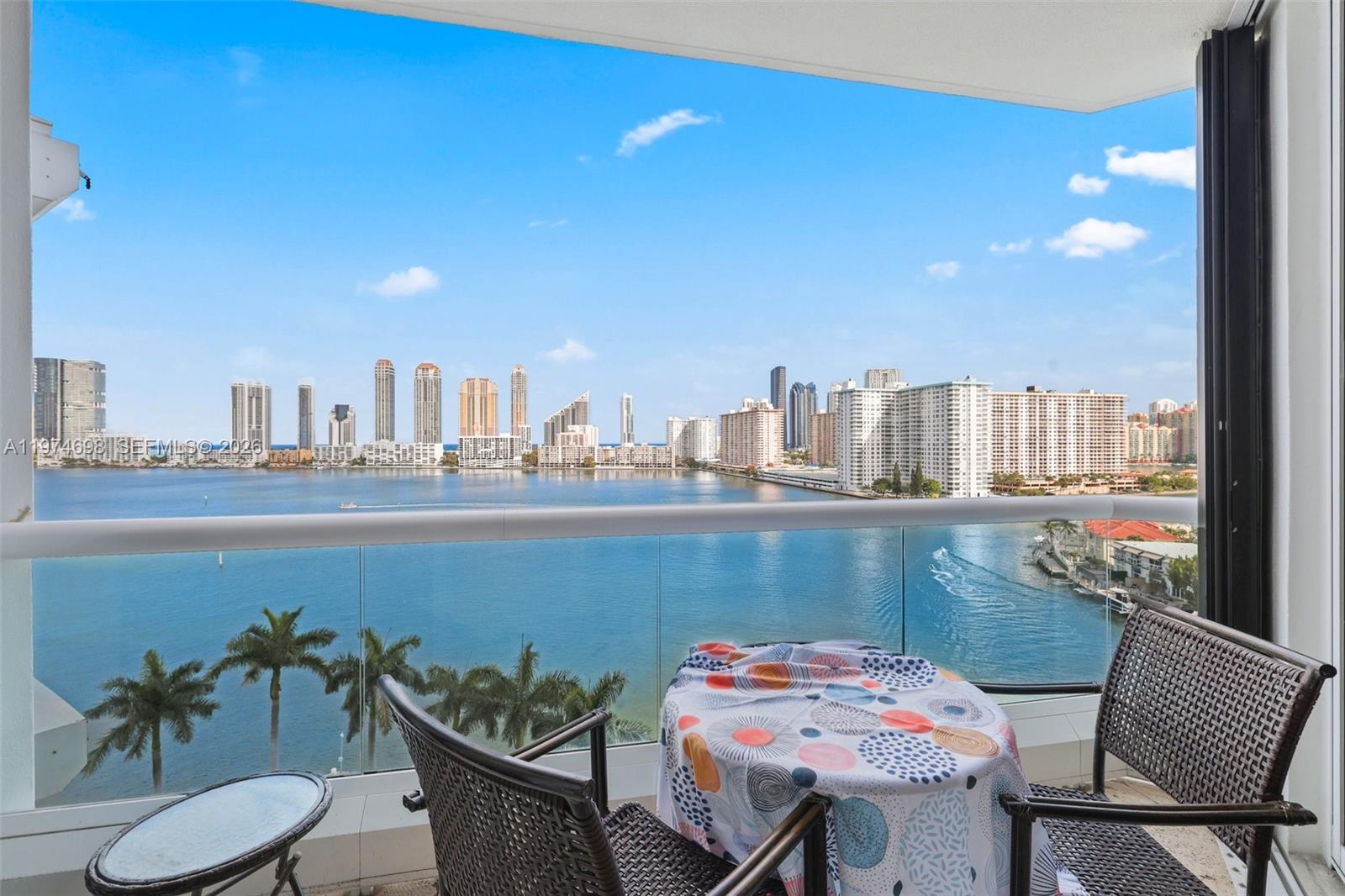 Подробнее 1006 5 / 6 4740 кв.футов $ 2026-03-02 0 Фото