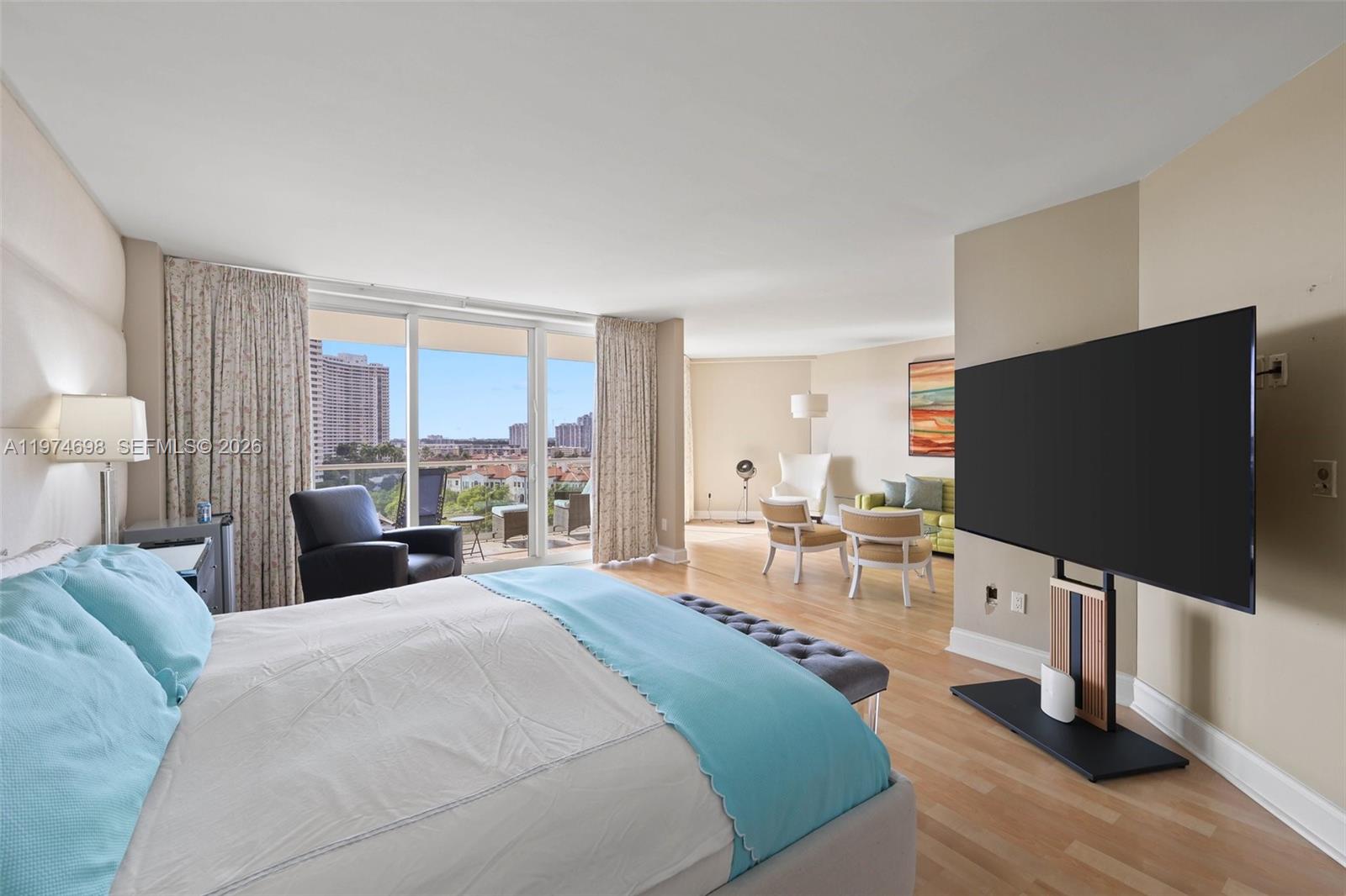 Подробнее 1006 5 / 6 4740 кв.футов $ 2026-03-02 0 Фото