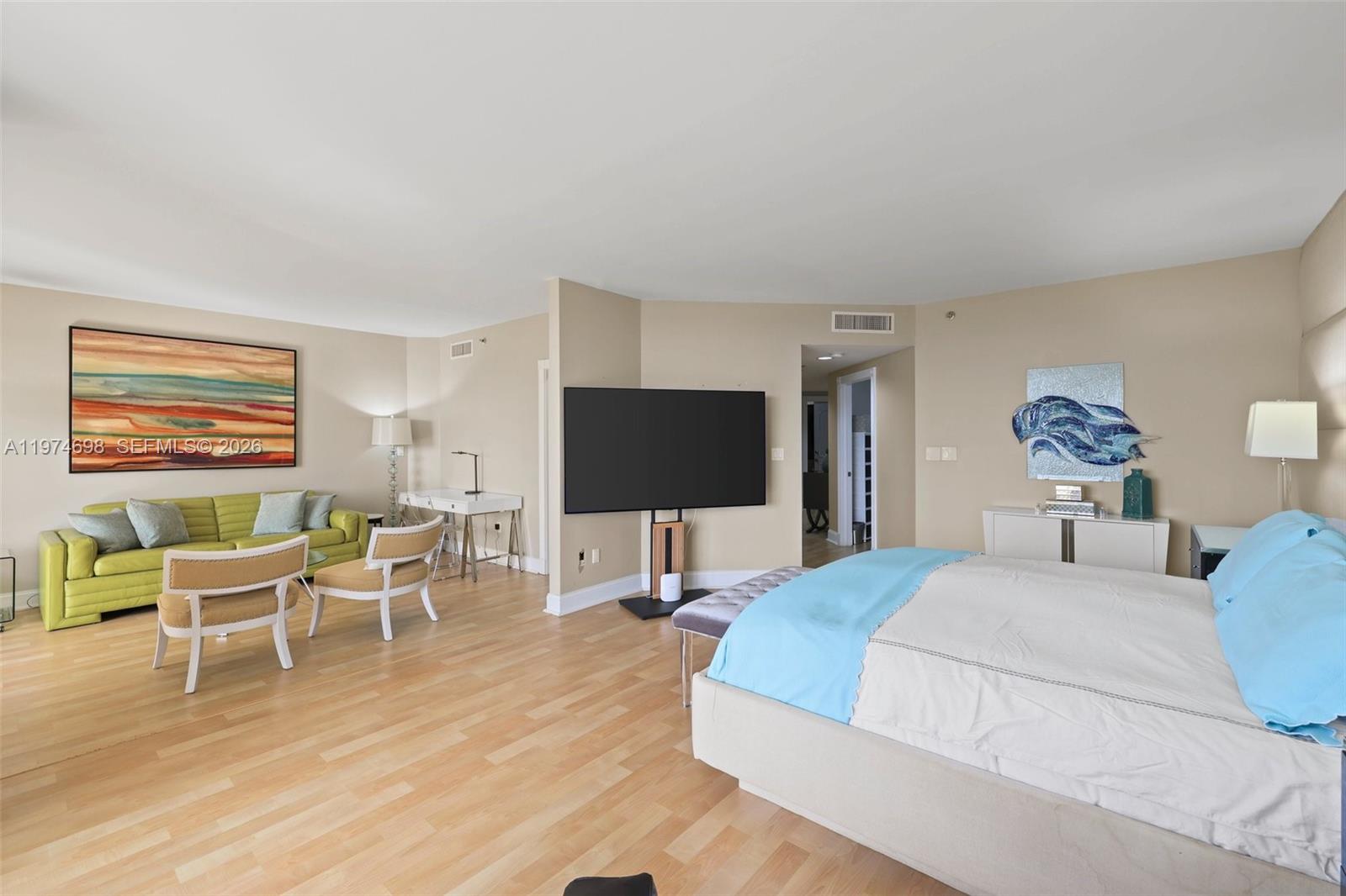 Подробнее 1006 5 / 6 4740 кв.футов $ 2026-03-02 0 Фото