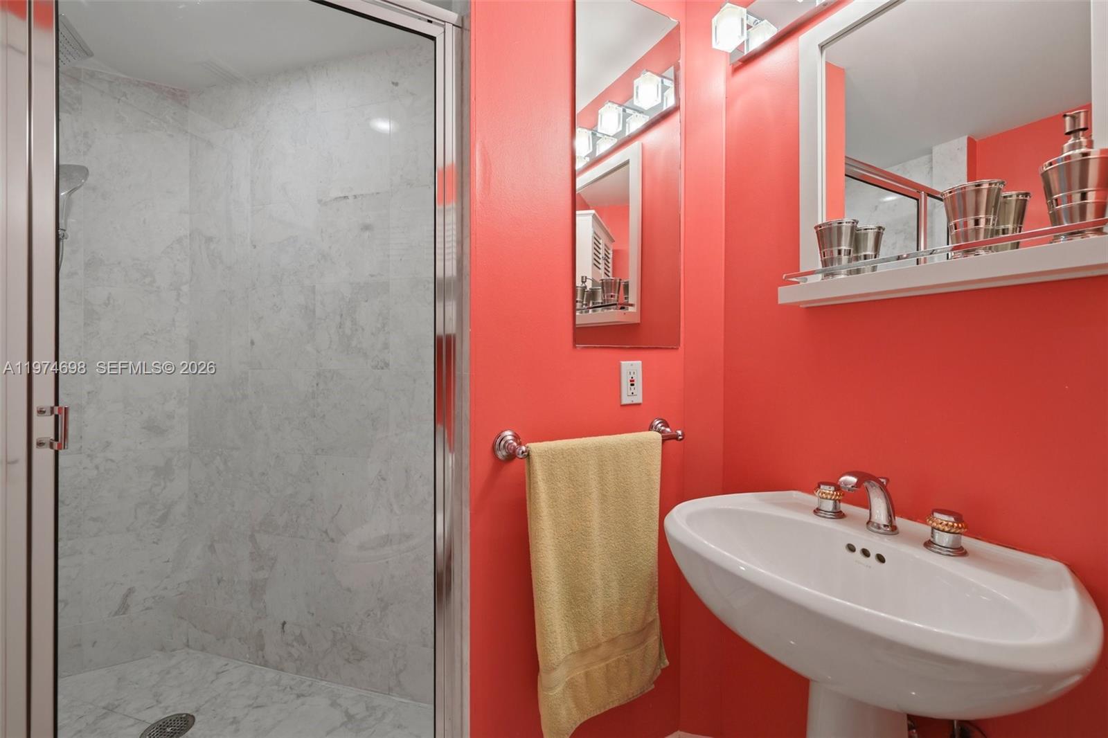 Подробнее 1006 5 / 6 4740 кв.футов $ 2026-03-02 0 Фото