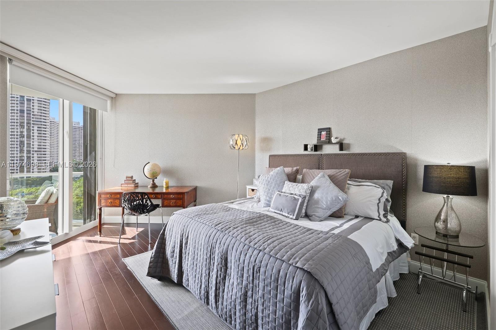 Подробнее 1006 5 / 6 4740 кв.футов $ 2026-03-02 0 Фото