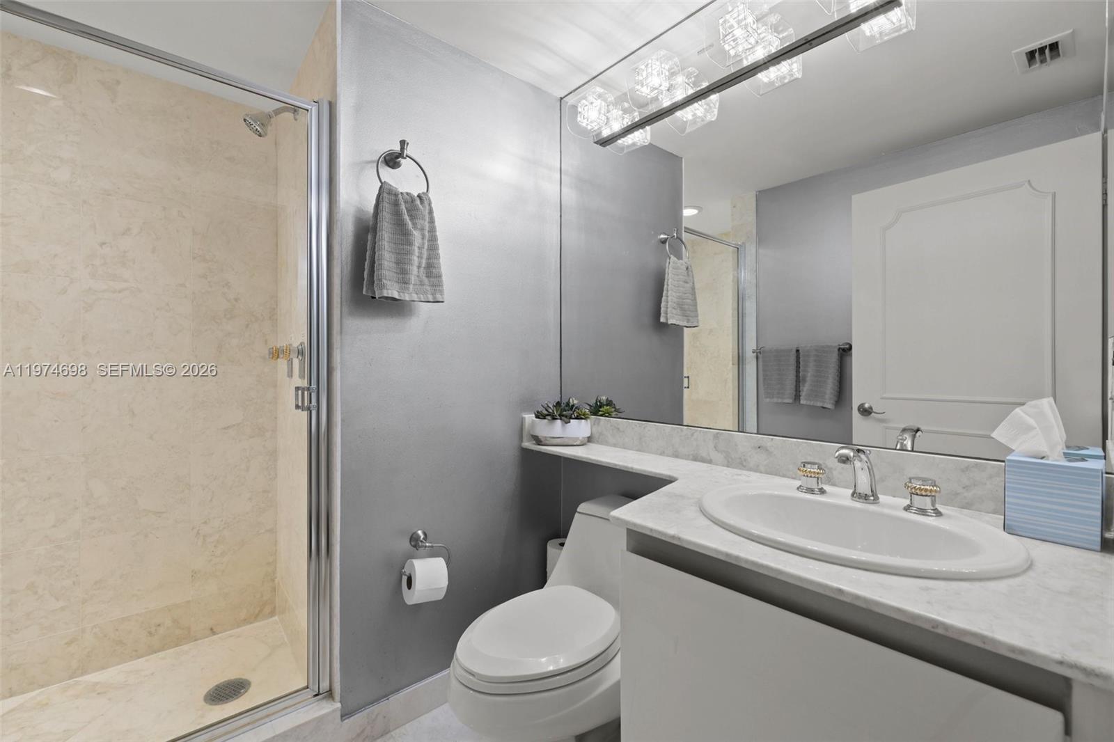 Подробнее 1006 5 / 6 4740 кв.футов $ 2026-03-02 0 Фото