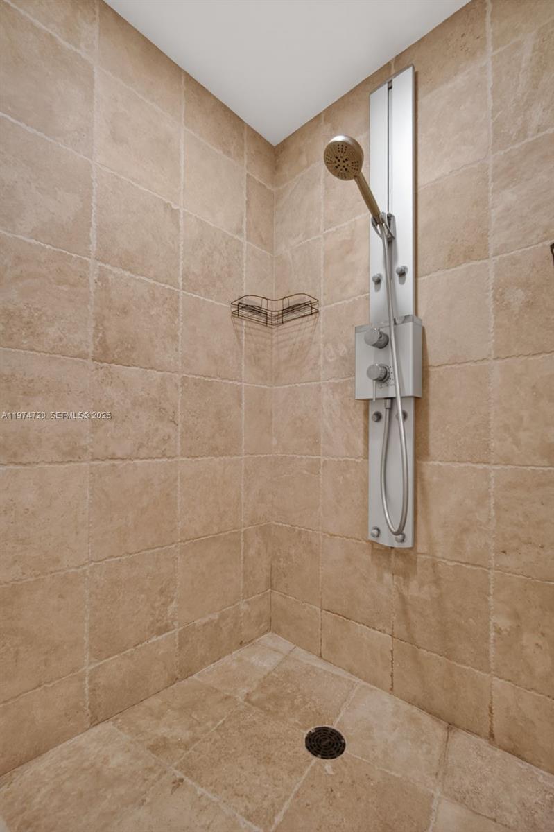 2008 1 / 2 881 sq. ft. $ 2026-03-02 0 foto