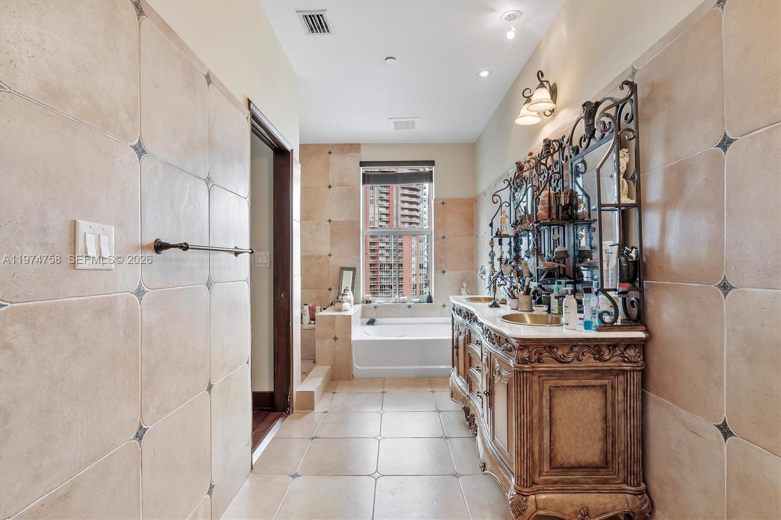 Photo of 3340 190th St  #1808, Aventura, Florida, 33180 - 