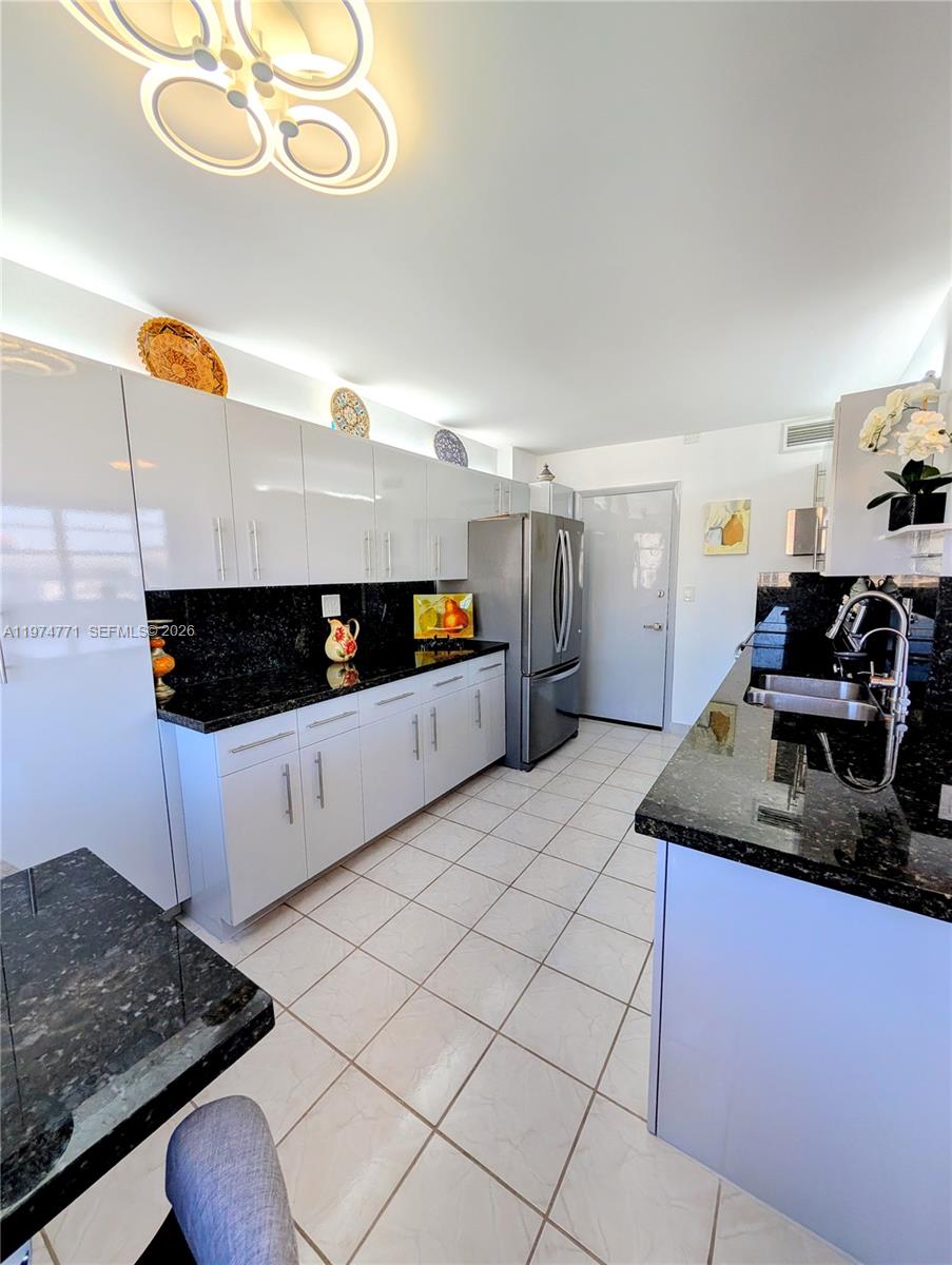 Photo of 3161 Ocean Dr  #1405, Hallandale Beach, Florida, 33009 - 