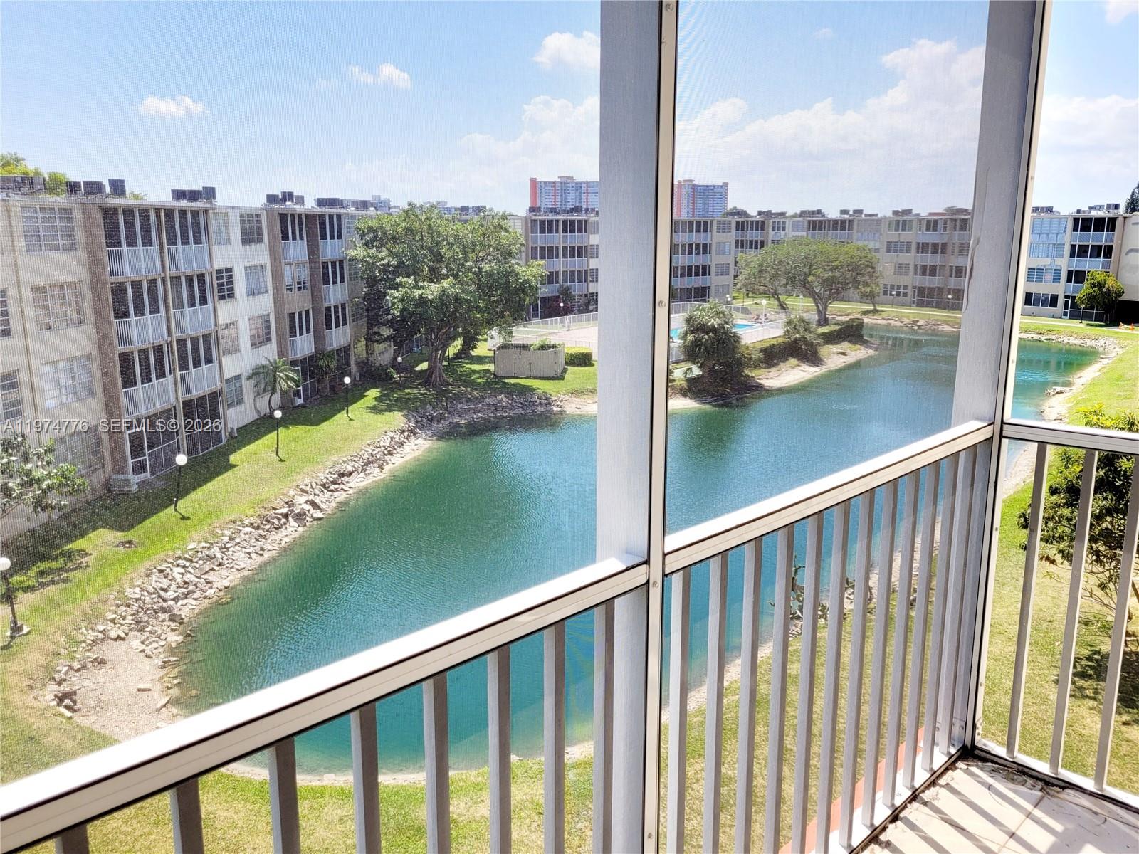 402 1 / 1 686 sq. ft. $ 2026-03-02 0 foto