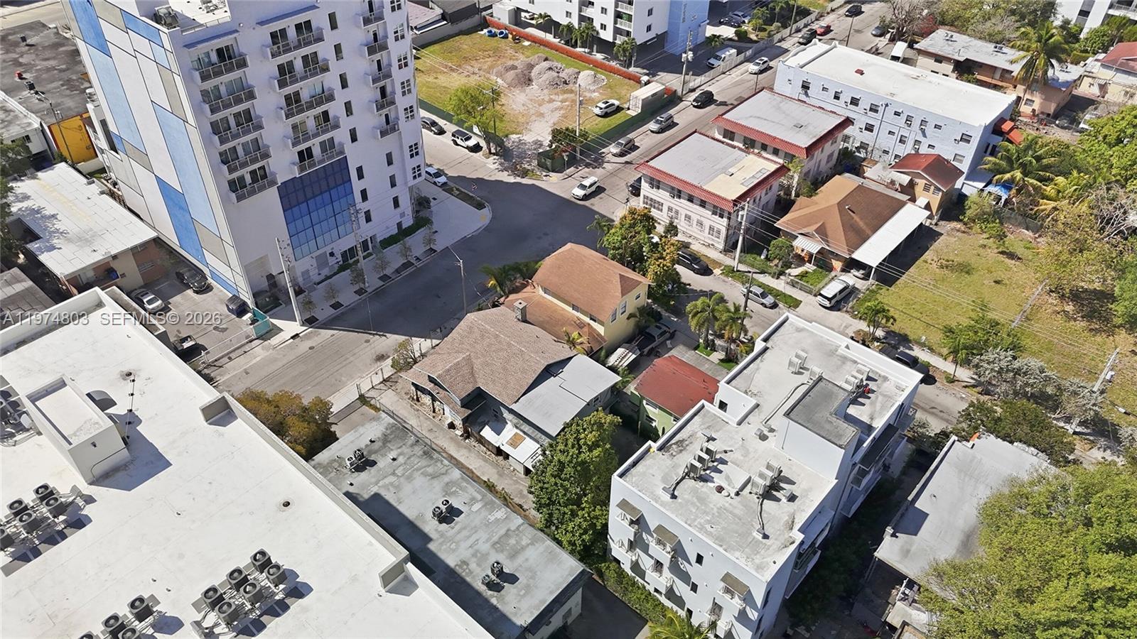   /   кв.футов $ 2026-03-02 0 Фото