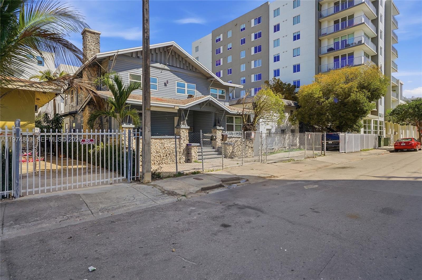   /   кв.футов $ 2026-03-02 0 Фото