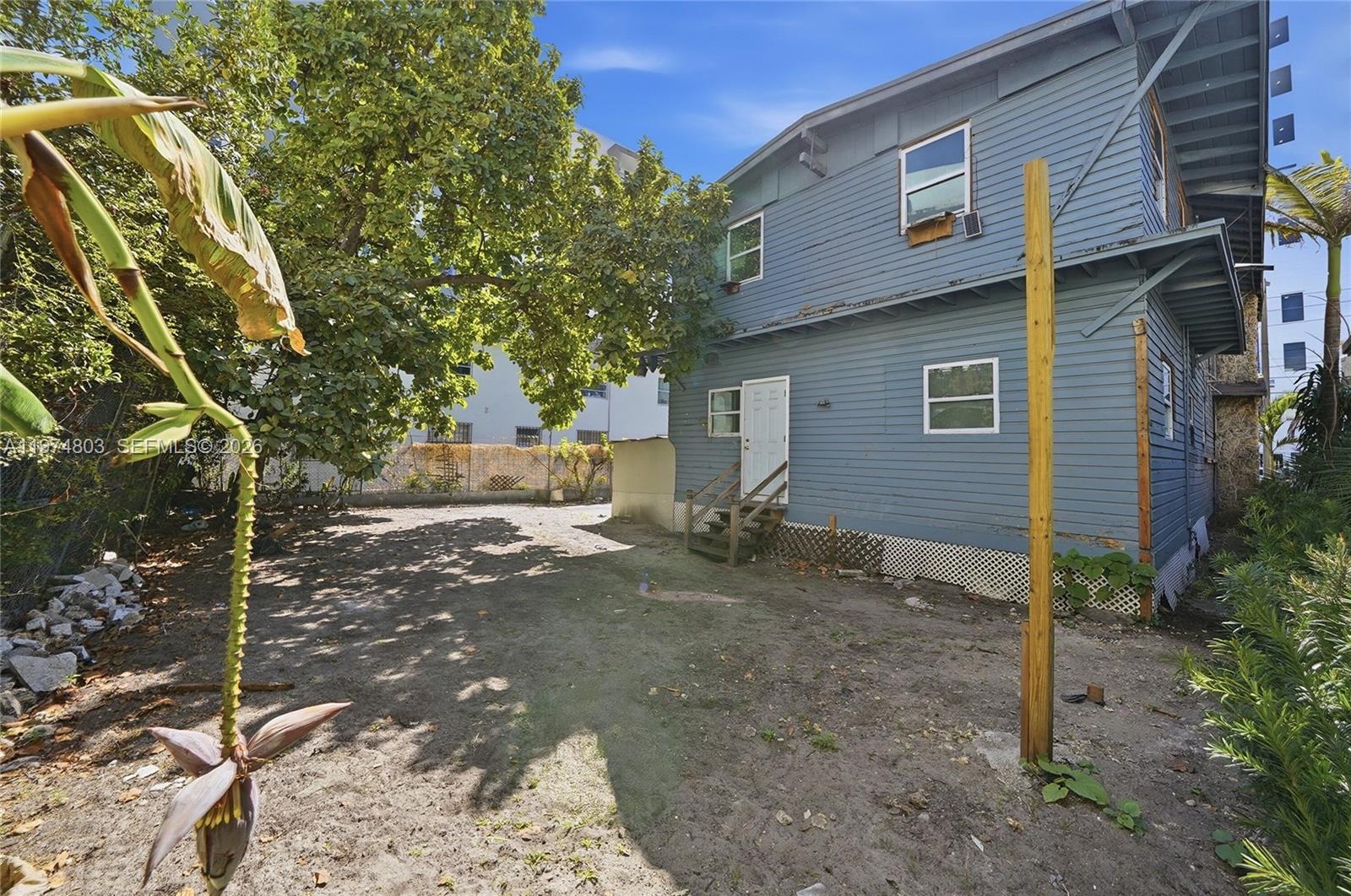   /   кв.футов $ 2026-03-02 0 Фото