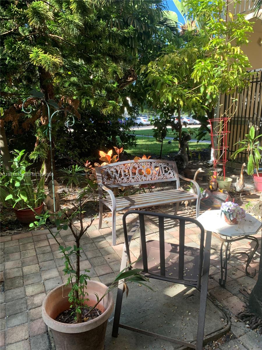 206 2 / 1 909 sq. ft. $ 2026-03-02 0 Photo