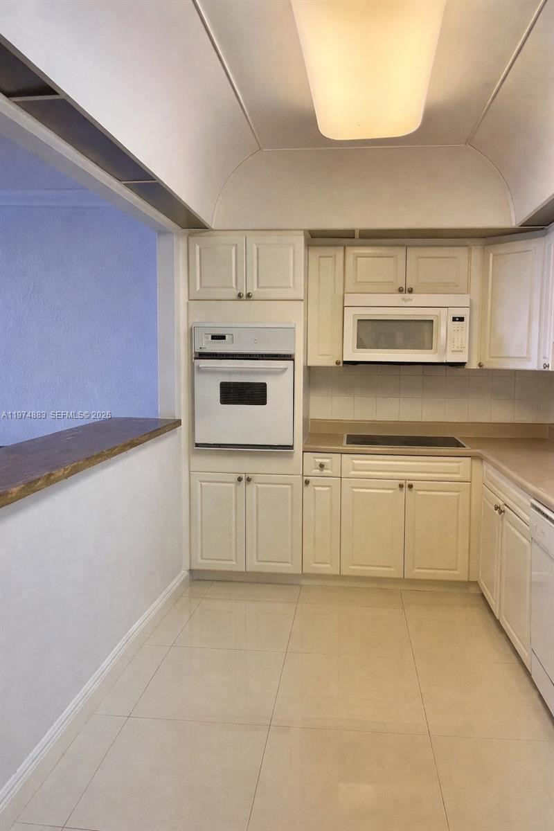 Photo of 19390 Collins Ave  #225, Sunny Isles Beach, Florida, 33160 - 