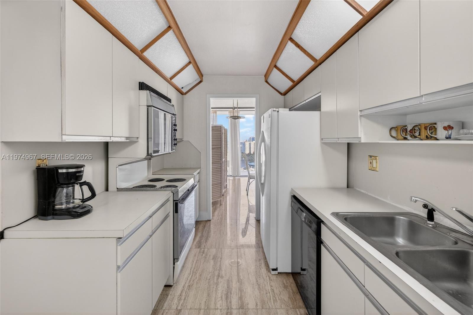 Photo of 19355 Turnberry Way  #17C, Aventura, Florida, 33180 - 