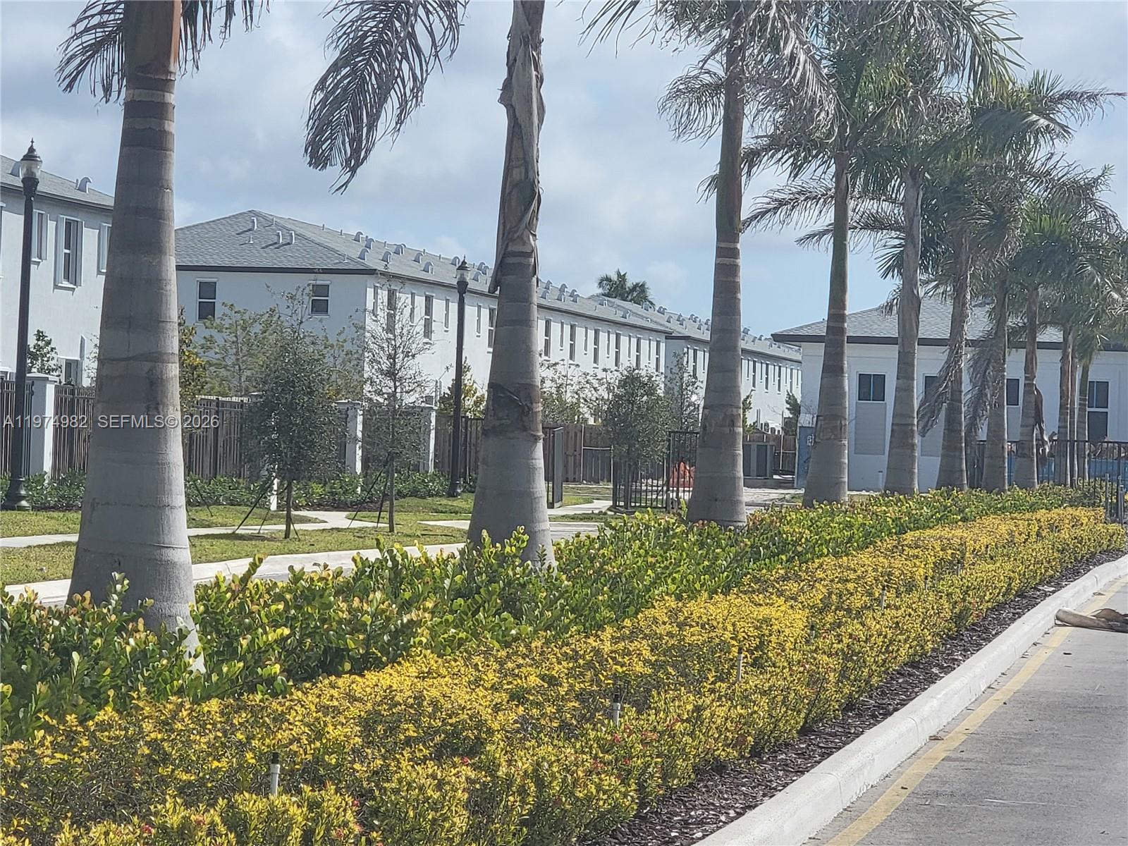 Подробнее / кв.футов $ 2026-03-02 0 Фото