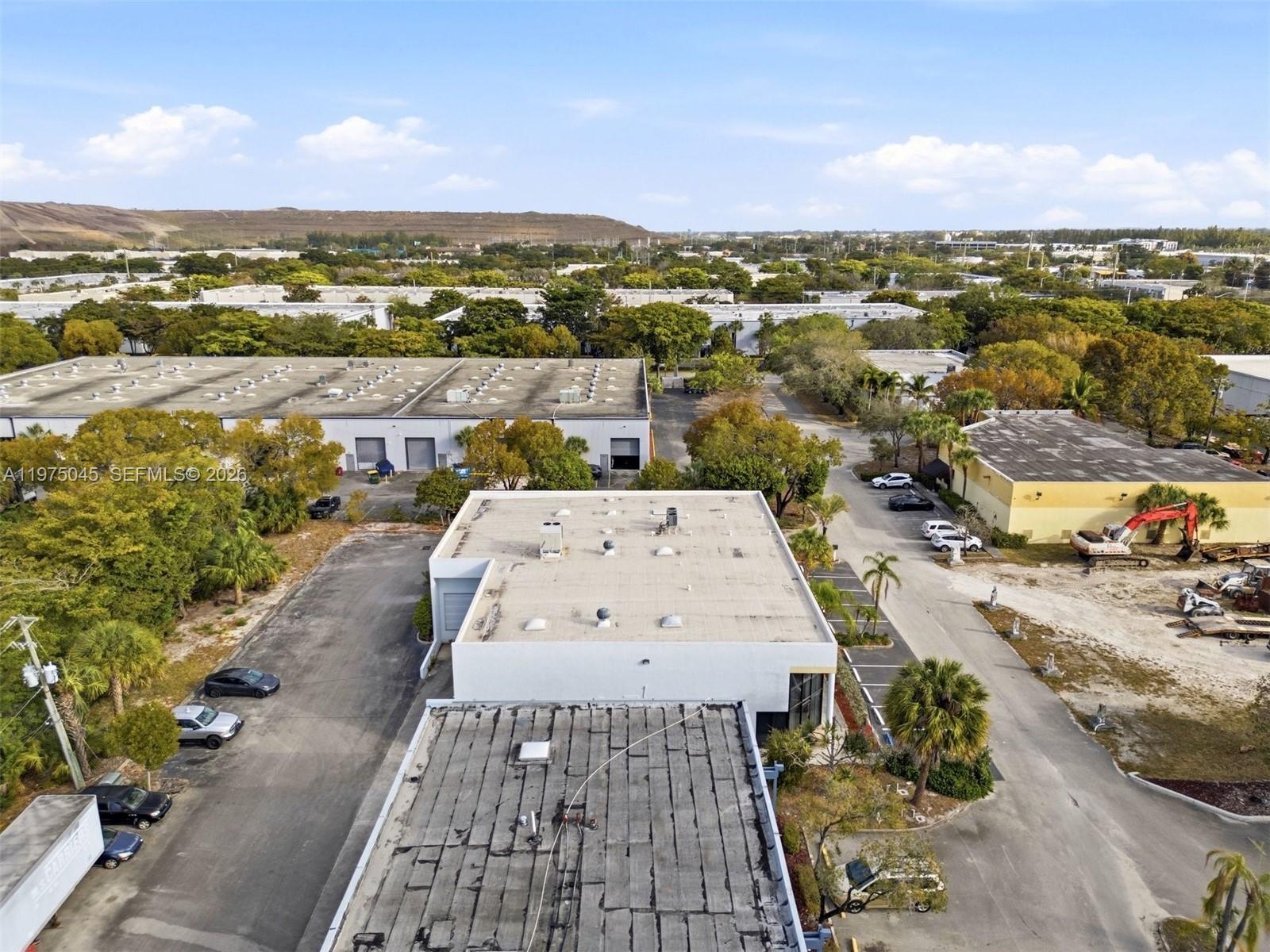   /   sq. ft. $ 2026-03-02 0 foto