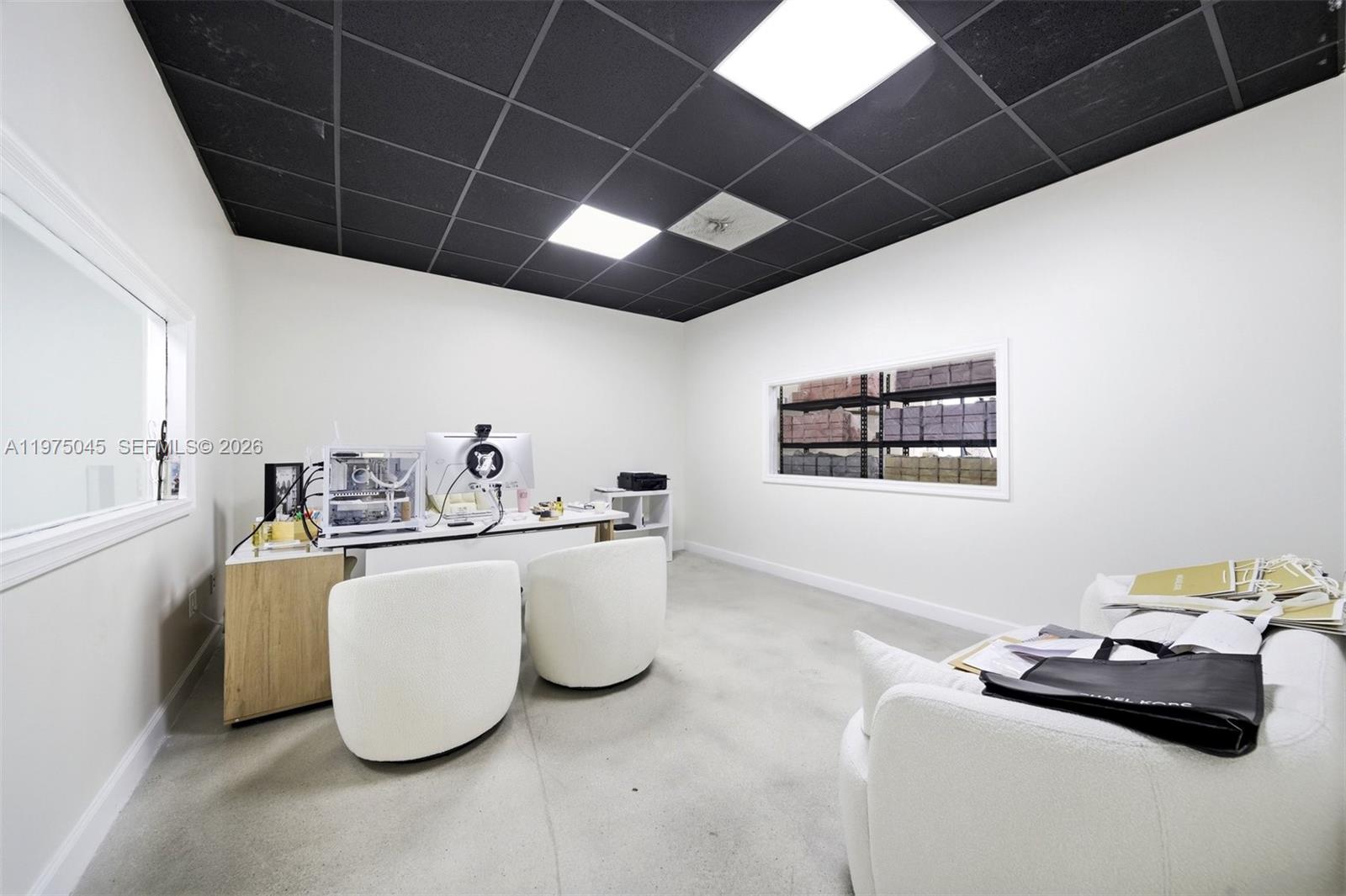   /   sq. ft. $ 2026-03-02 0 foto