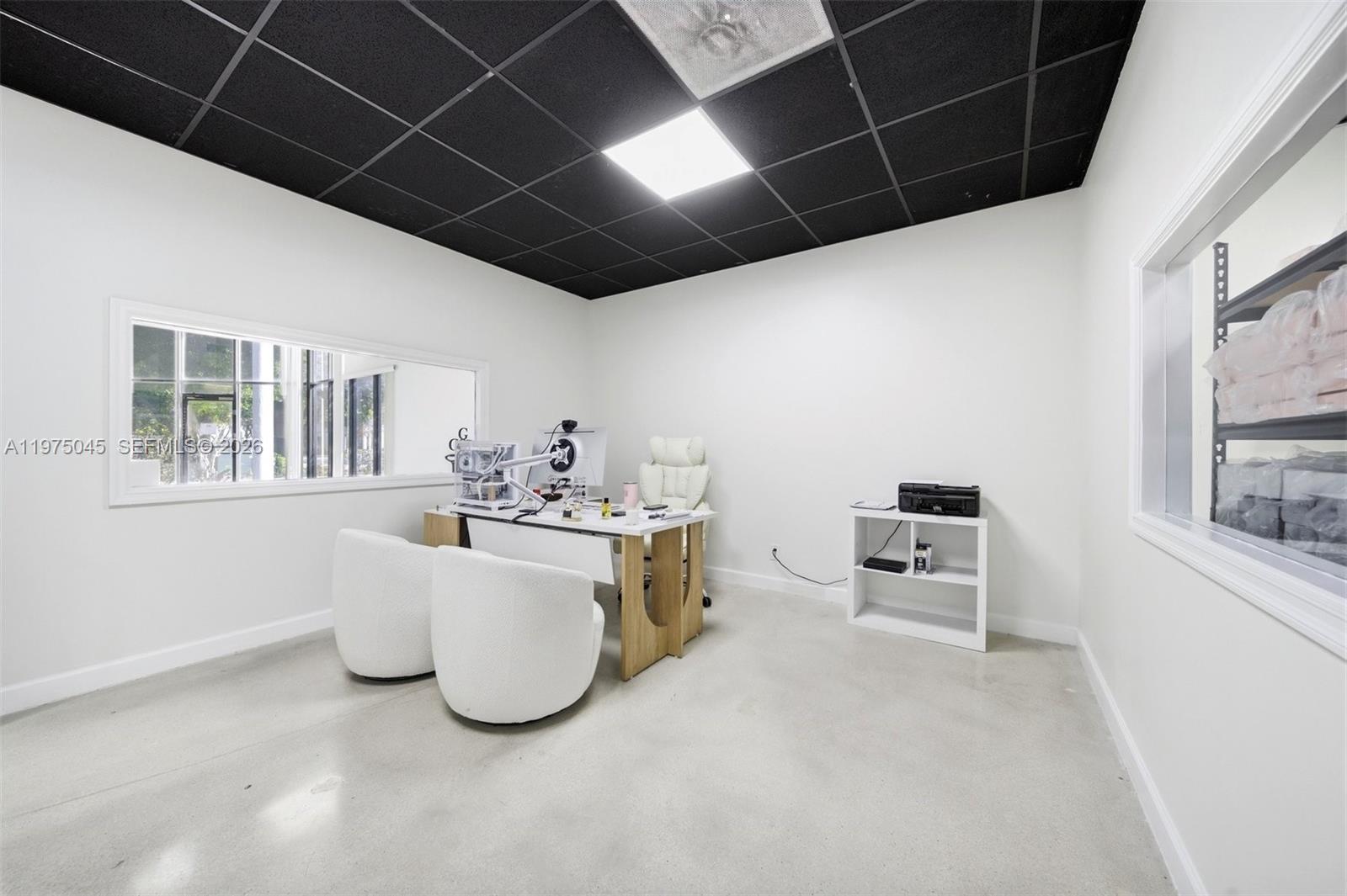   /   sq. ft. $ 2026-03-02 0 foto