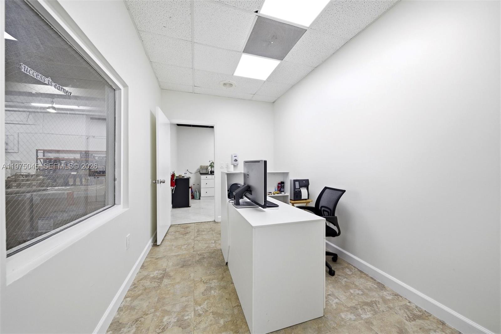   /   sq. ft. $ 2026-03-02 0 foto