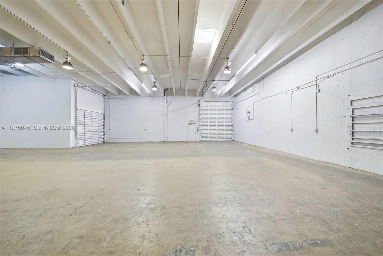   /   sq. ft. $ 2026-03-02 0 foto