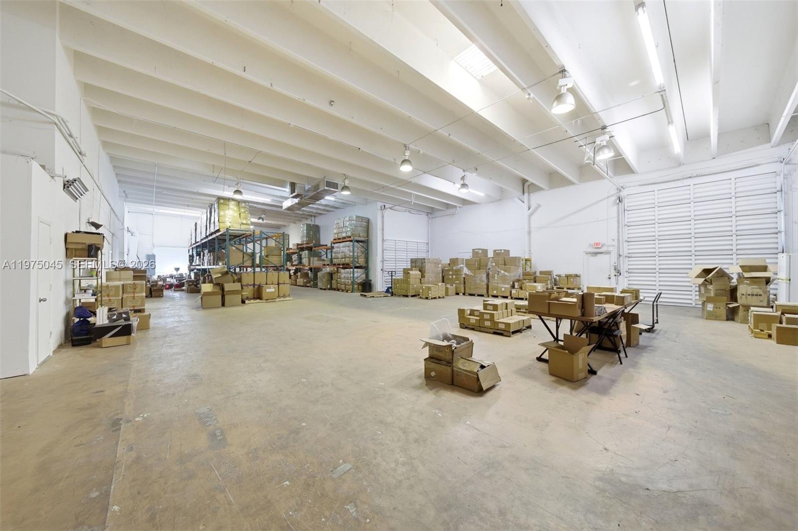   /   sq. ft. $ 2026-03-02 0 foto