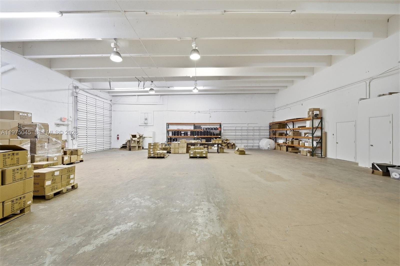   /   sq. ft. $ 2026-03-02 0 foto