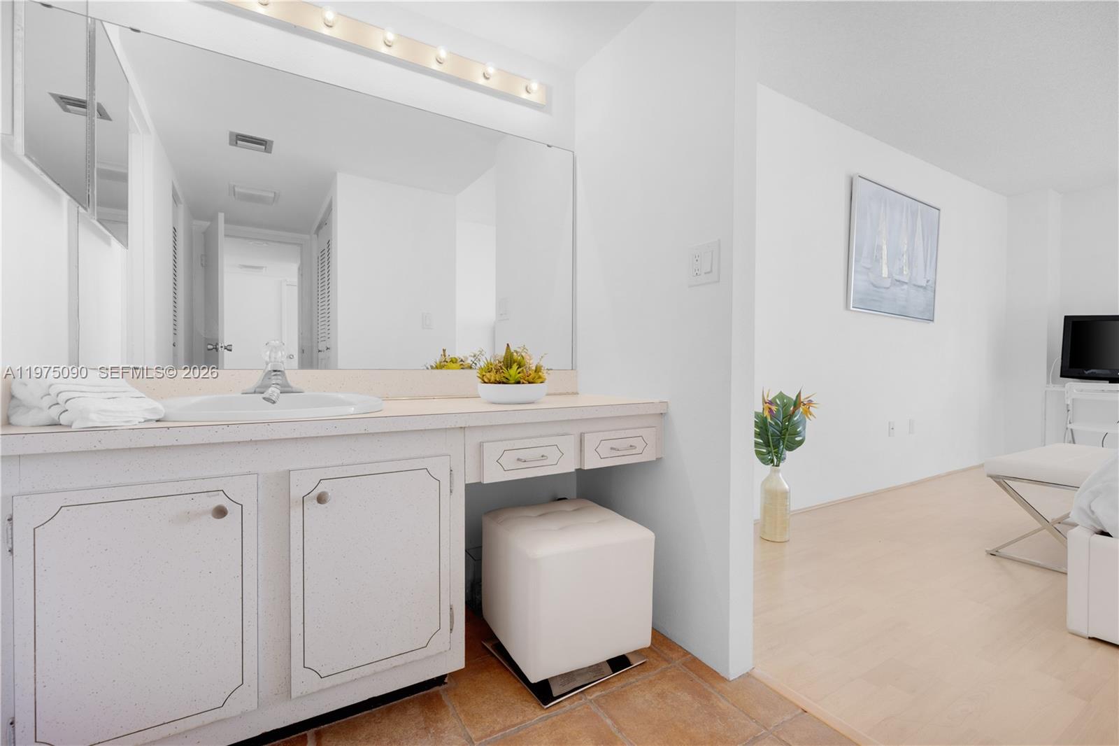 Photo of 3625 Country Club Dr  #1401, Aventura, Florida, 33180 - 