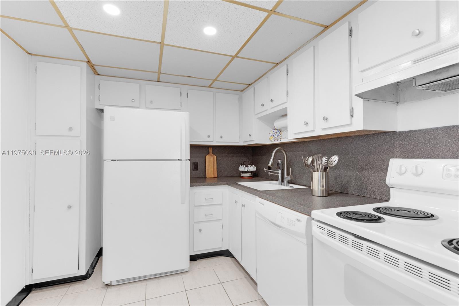 Photo of 3625 Country Club Dr  #1401, Aventura, Florida, 33180 - 