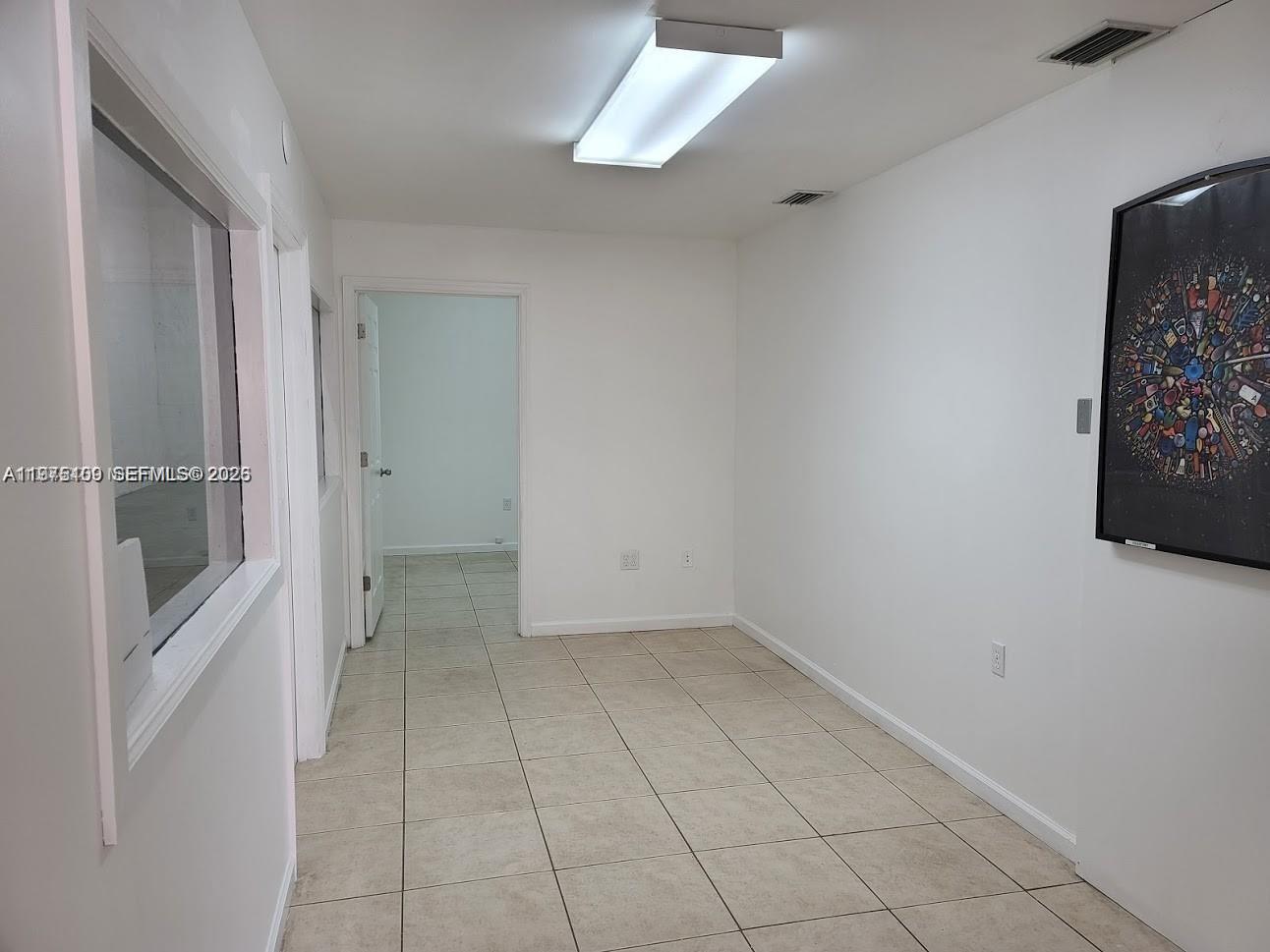 Подробнее 7933 / кв.футов $ 2026-03-02 0 Фото