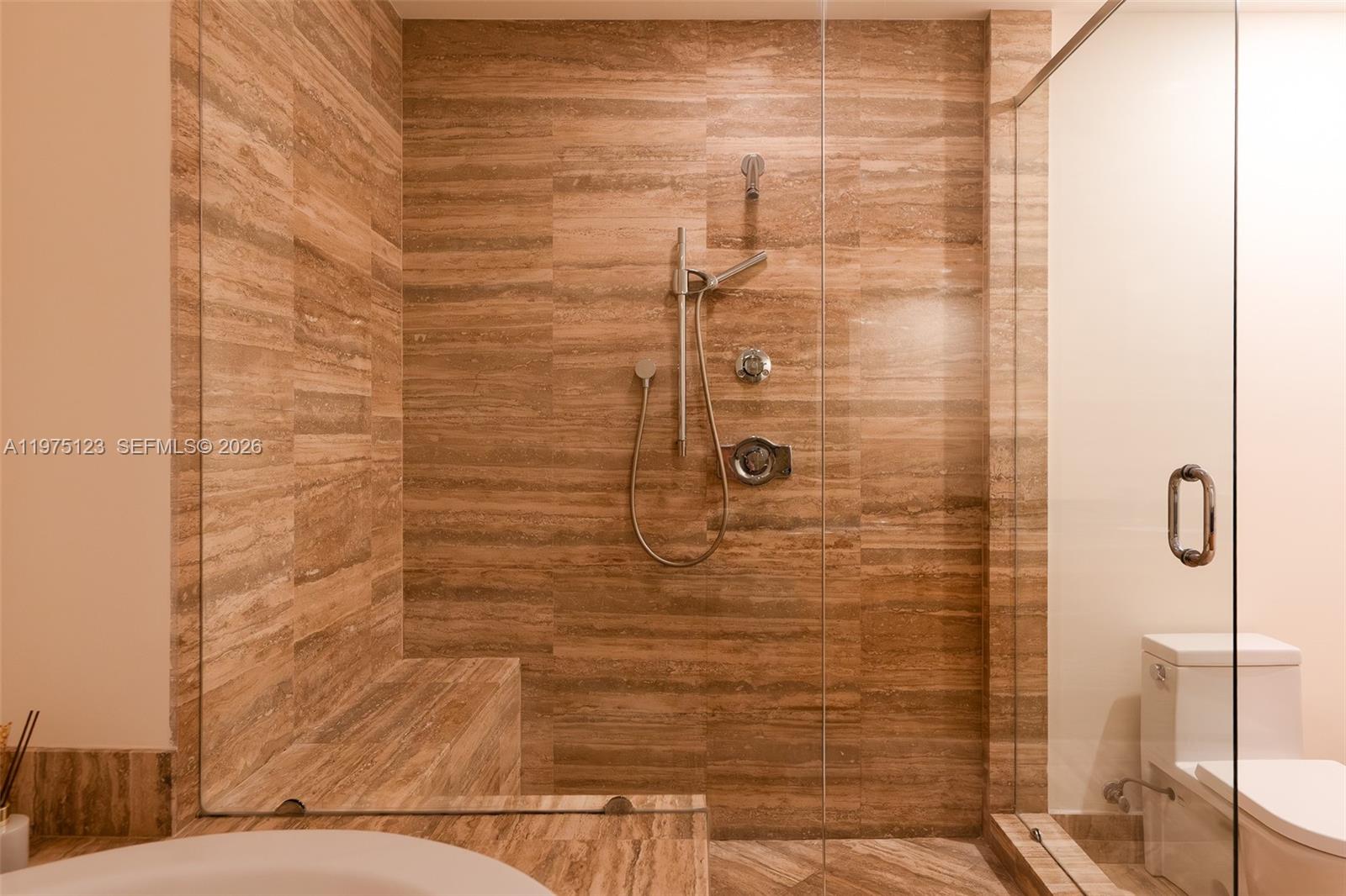 Ver detalles 2502 3 / 4 1979 sq. ft. $ 2026-03-02 0 foto