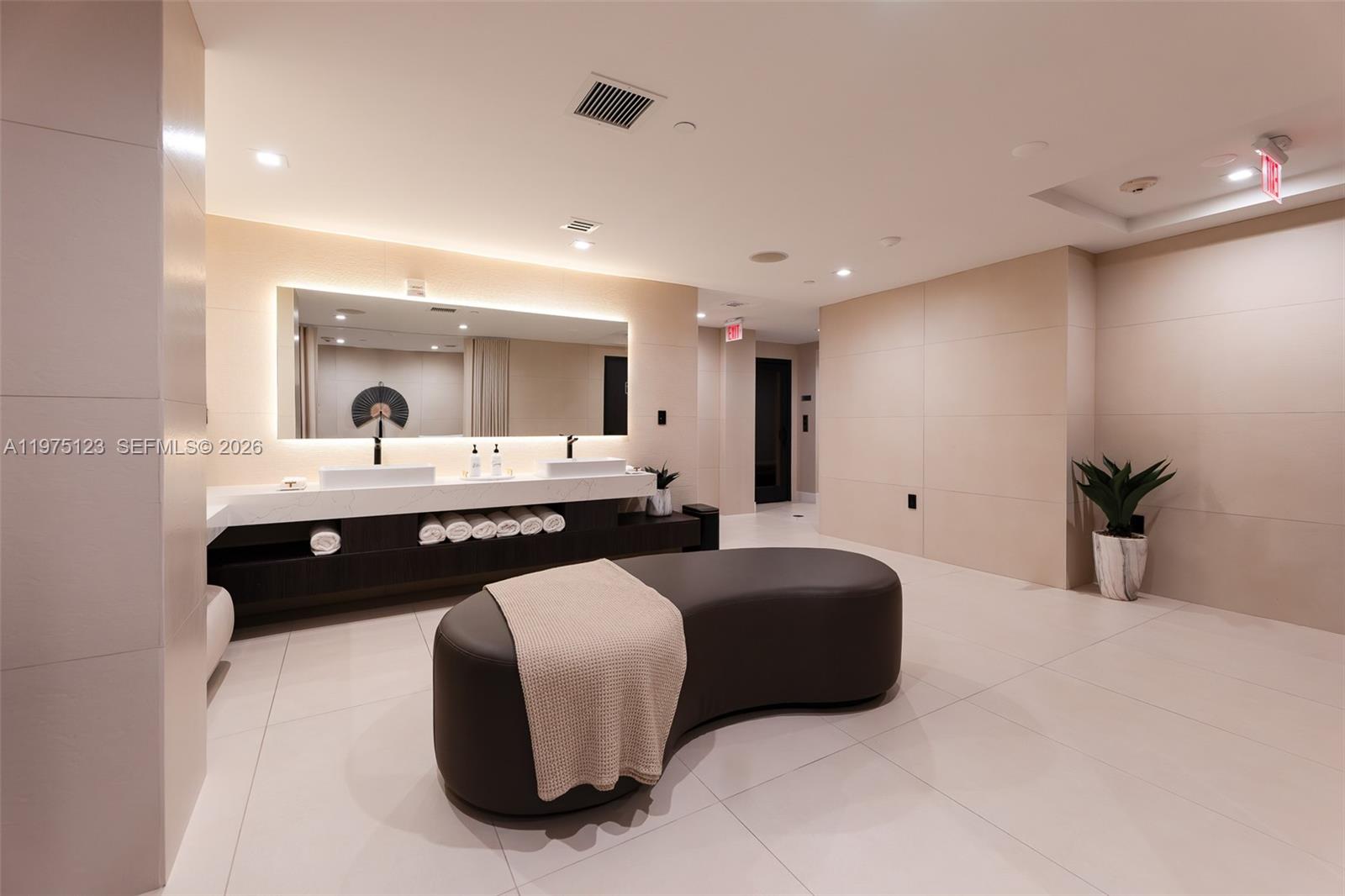 Ver detalles 2502 3 / 4 1979 sq. ft. $ 2026-03-02 0 foto