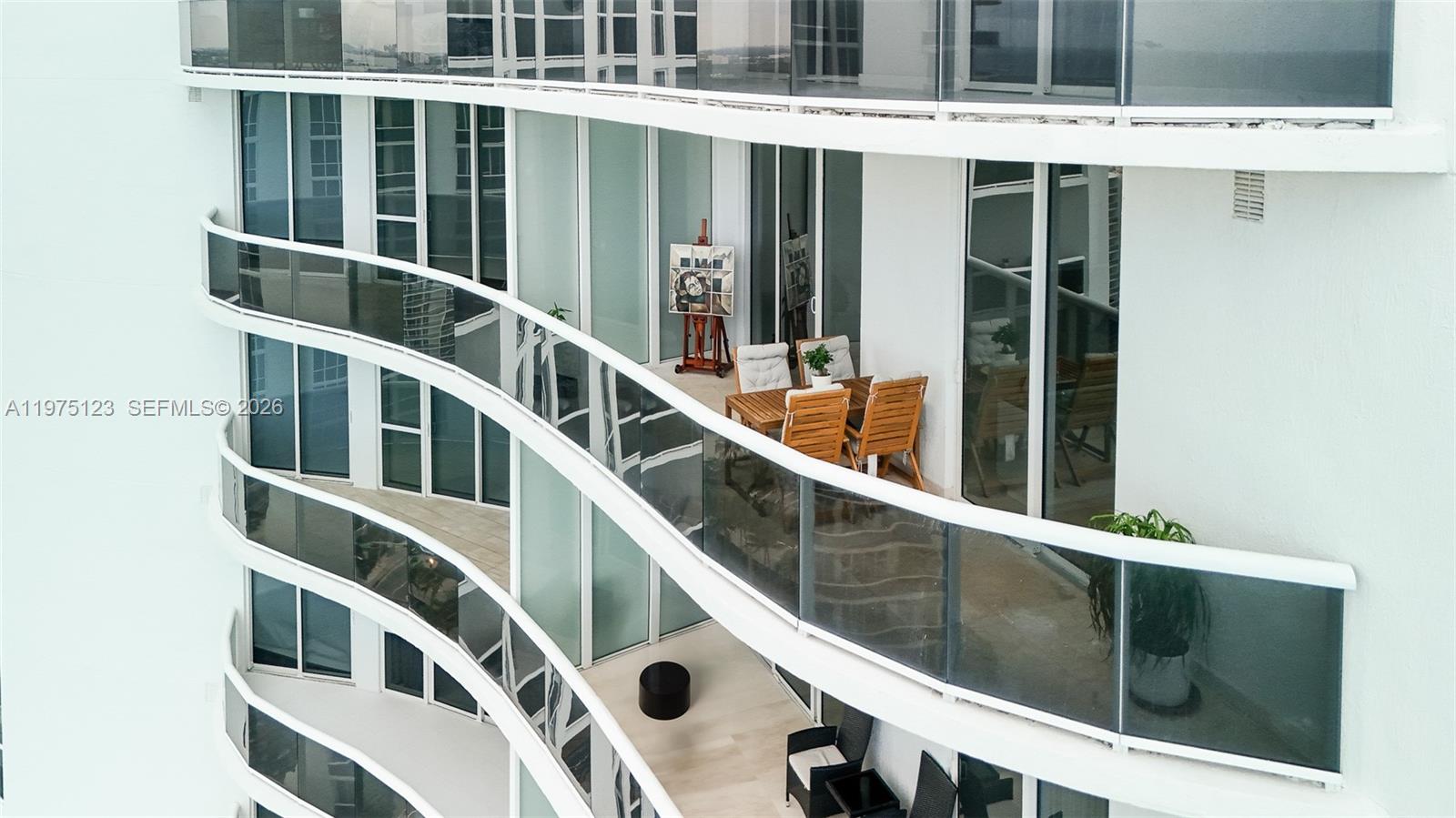 Ver detalles 2502 3 / 4 1979 sq. ft. $ 2026-03-02 0 foto