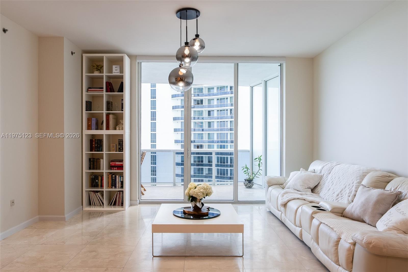 Ver detalles 2502 3 / 4 1979 sq. ft. $ 2026-03-02 0 foto