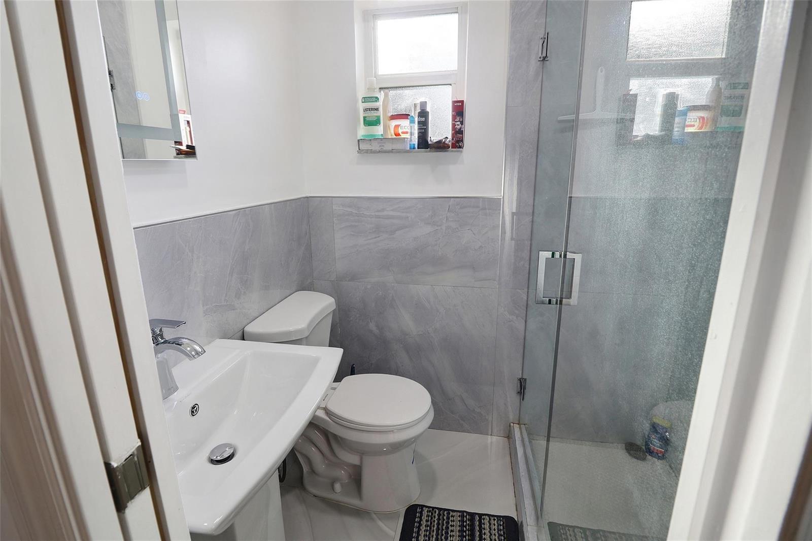   / 0 2500 sq. ft. $ 2026-05-01 0 foto