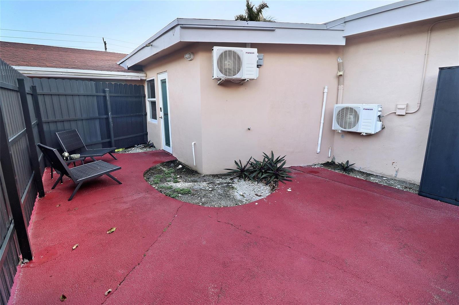   / 0 2500 sq. ft. $ 2026-05-01 0 foto