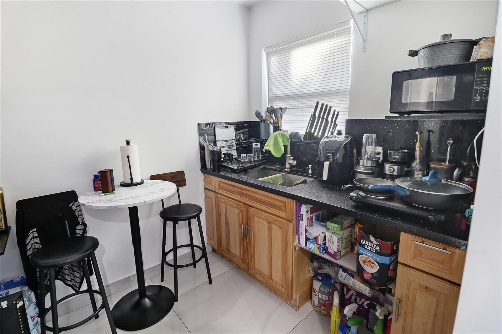   / 0 2500 sq. ft. $ 2026-05-01 0 foto