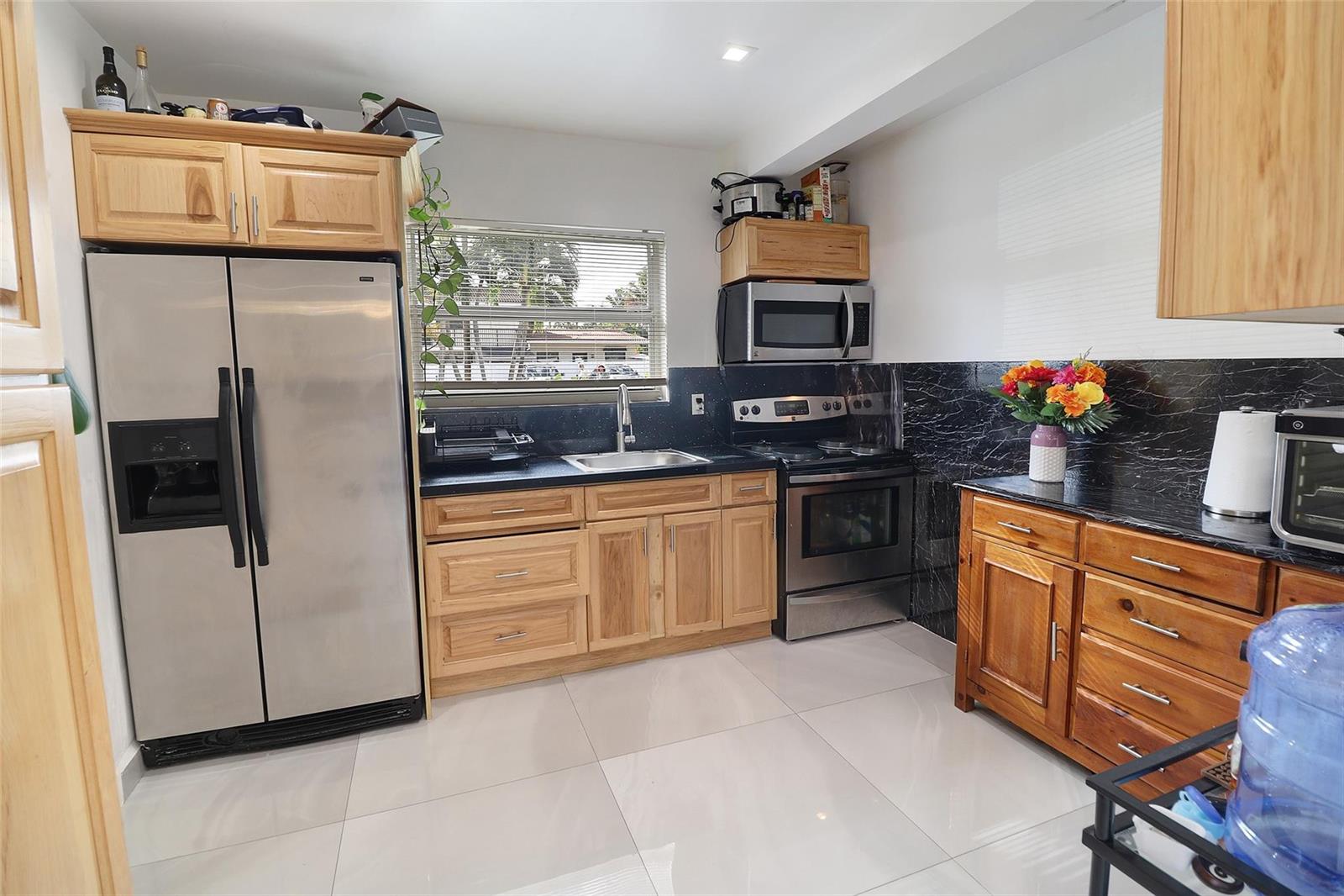   / 0 2500 sq. ft. $ 2026-05-01 0 foto