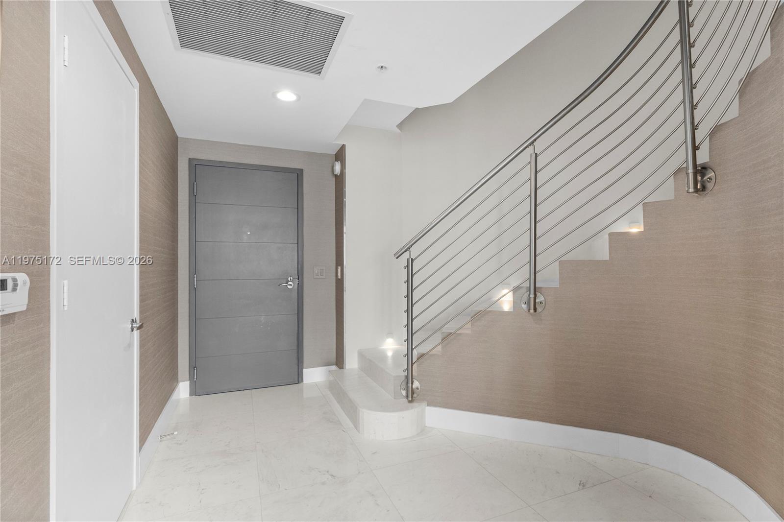 Photo of 17301 Biscayne Blvd #611, North Miami Beach, Florida, 33160 -