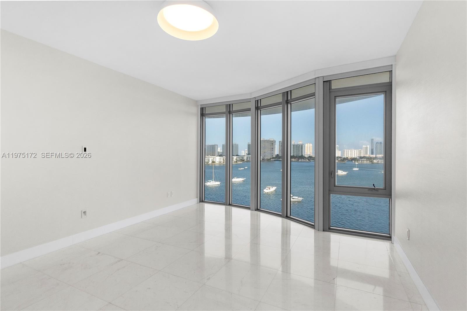Photo of 17301 Biscayne Blvd #611, North Miami Beach, Florida, 33160 -