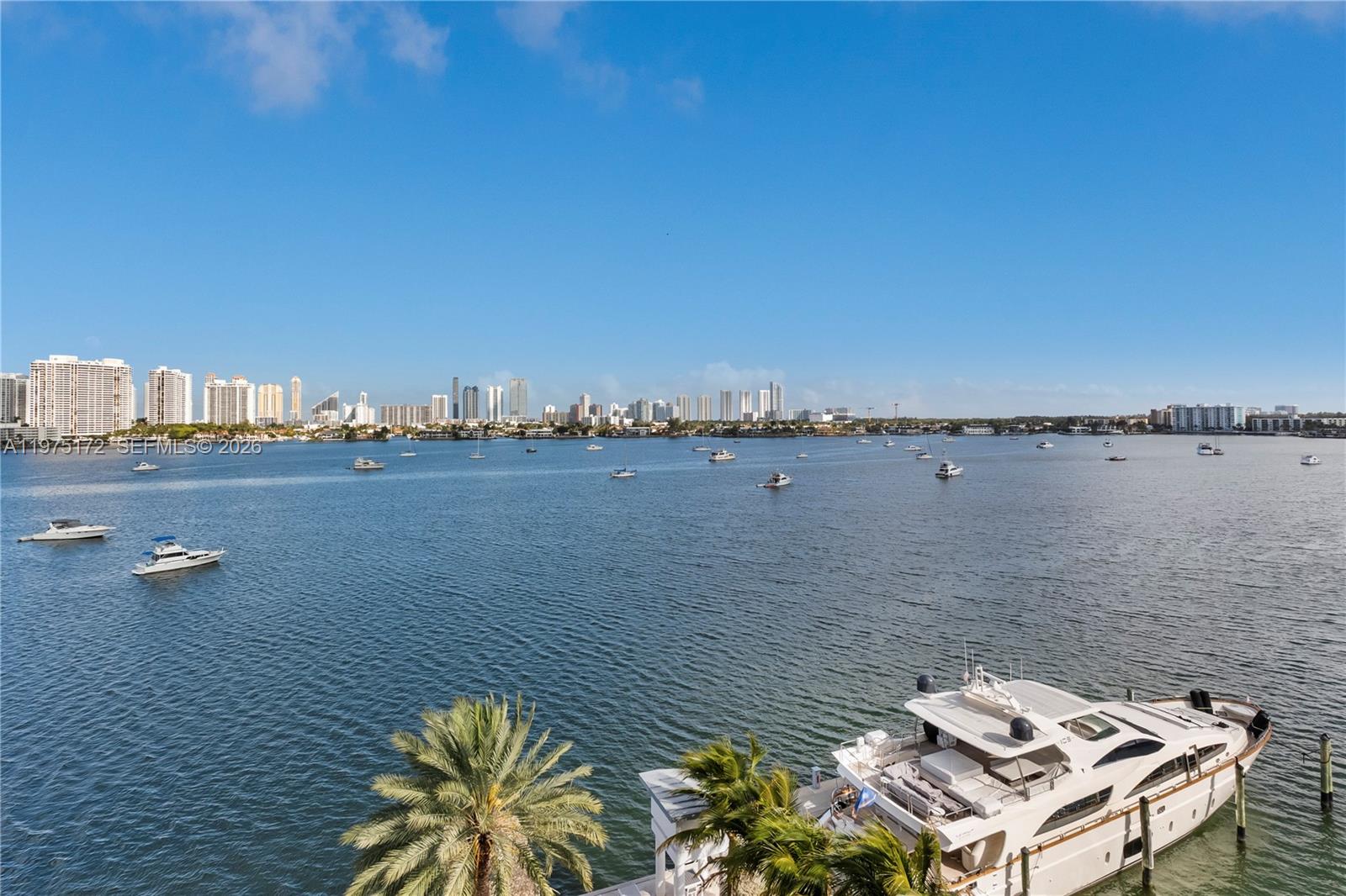 Photo of 17301 Biscayne Blvd #611, North Miami Beach, Florida, 33160 -