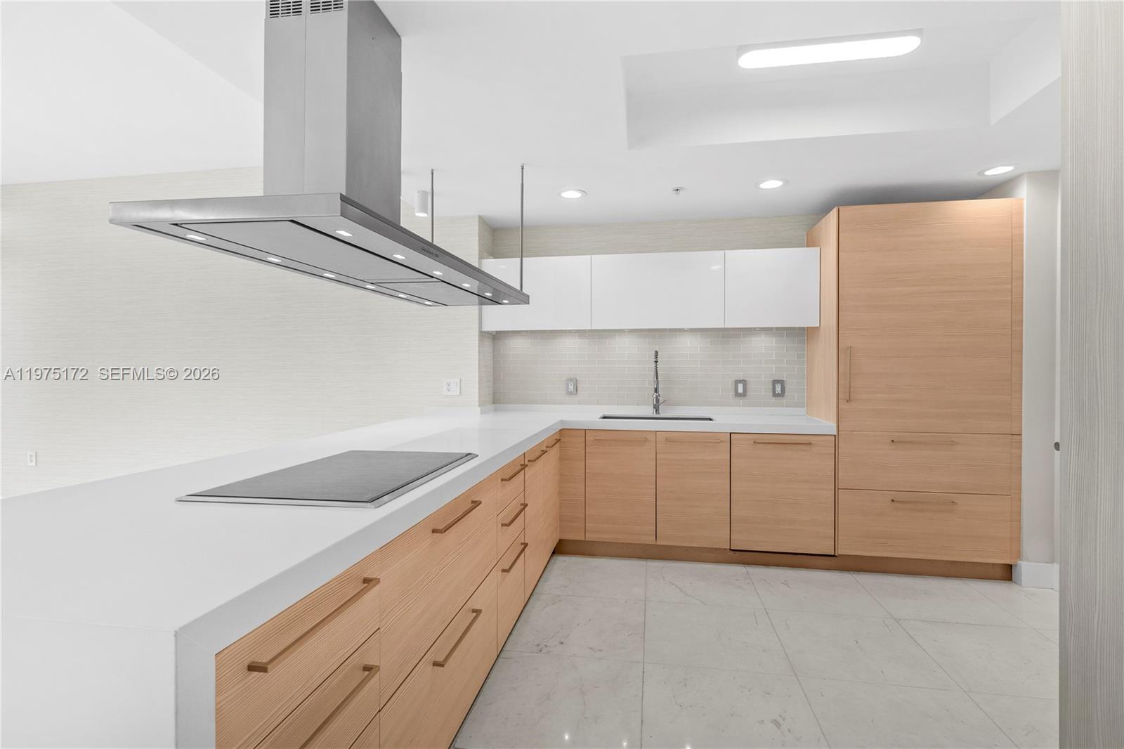 Photo of 17301 Biscayne Blvd #611, North Miami Beach, Florida, 33160 -