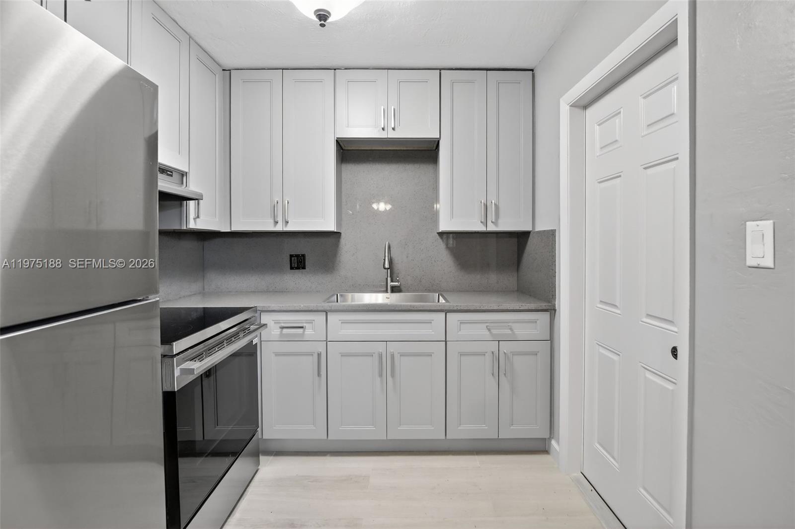 1-7  /   кв.футов $ 2026-03-02 0 Фото