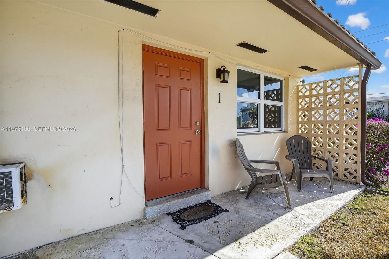 1-7  /   кв.футов $ 2026-03-02 0 Фото