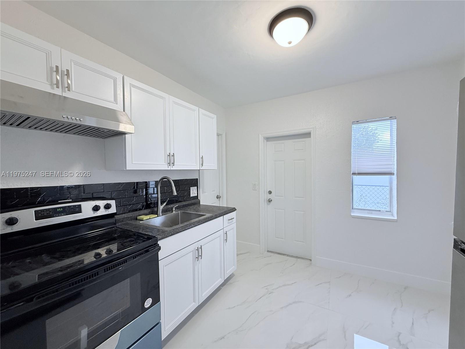   /  1806 кв.футов $ 2026-03-03 0 Фото