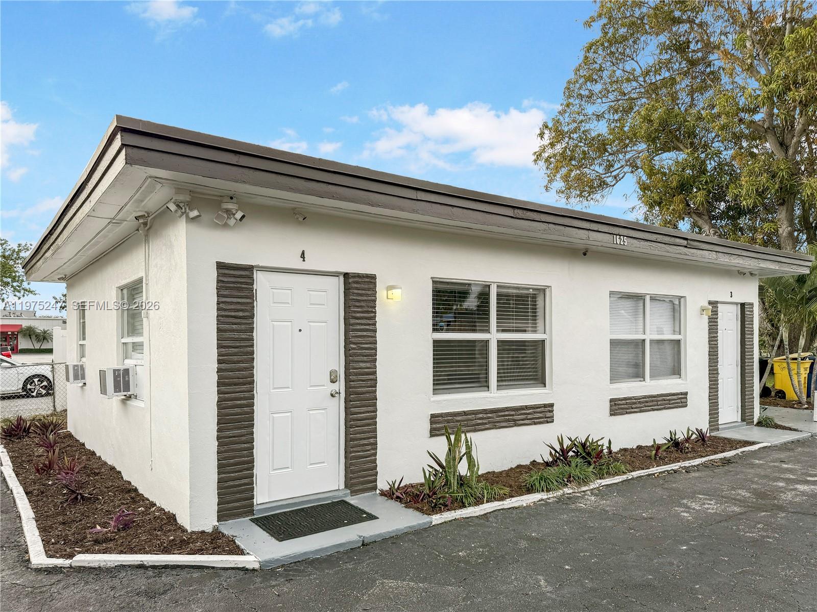   /  1806 кв.футов $ 2026-03-03 0 Фото