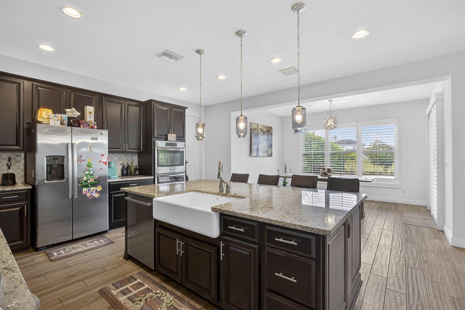 Ver detalles 929 4 / 3181 sq. ft. $ 2026-05-06 0 foto