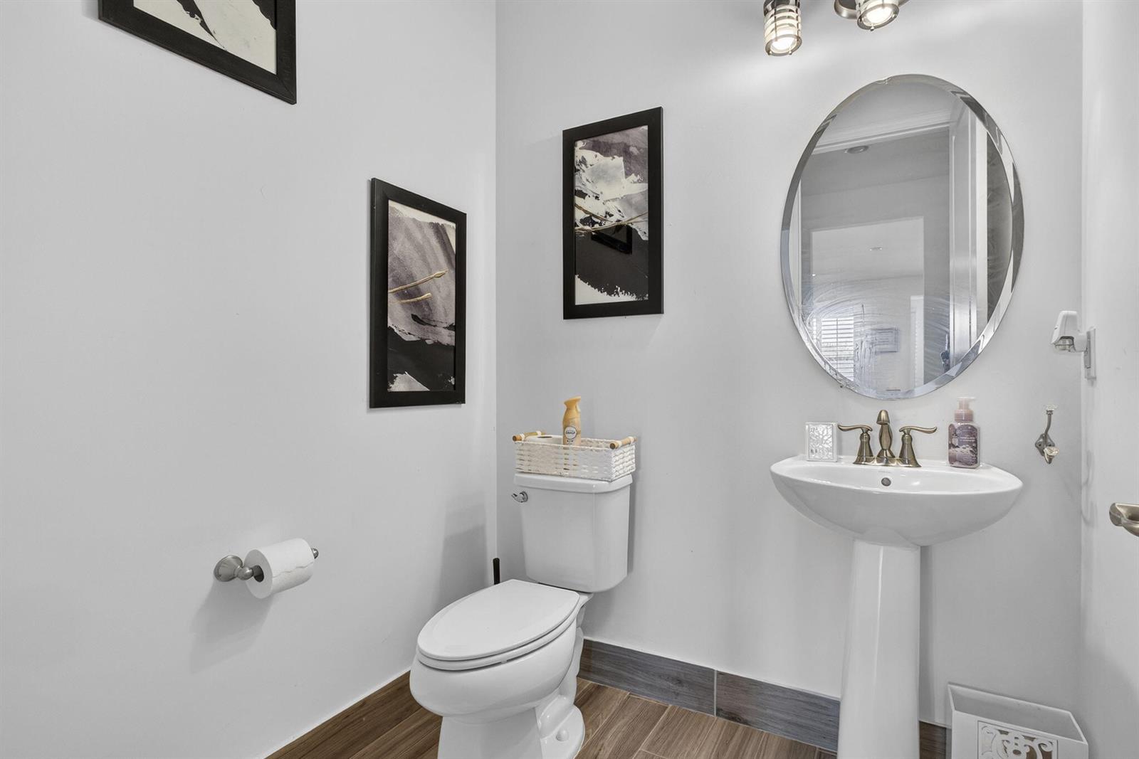 Ver detalles 929 4 / 3181 sq. ft. $ 2026-05-06 0 foto